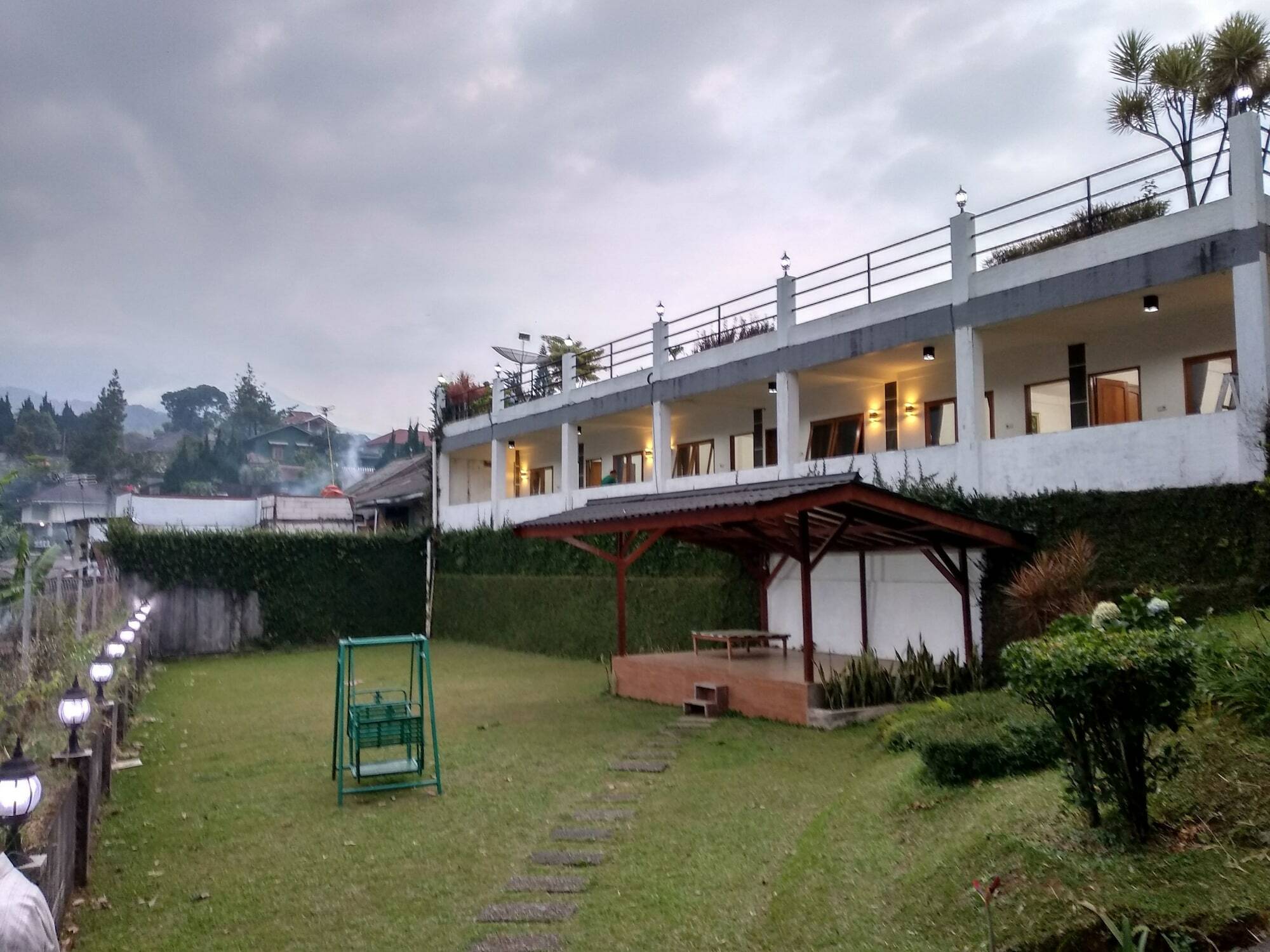 The View Villa Cisarua Eksteriør billede